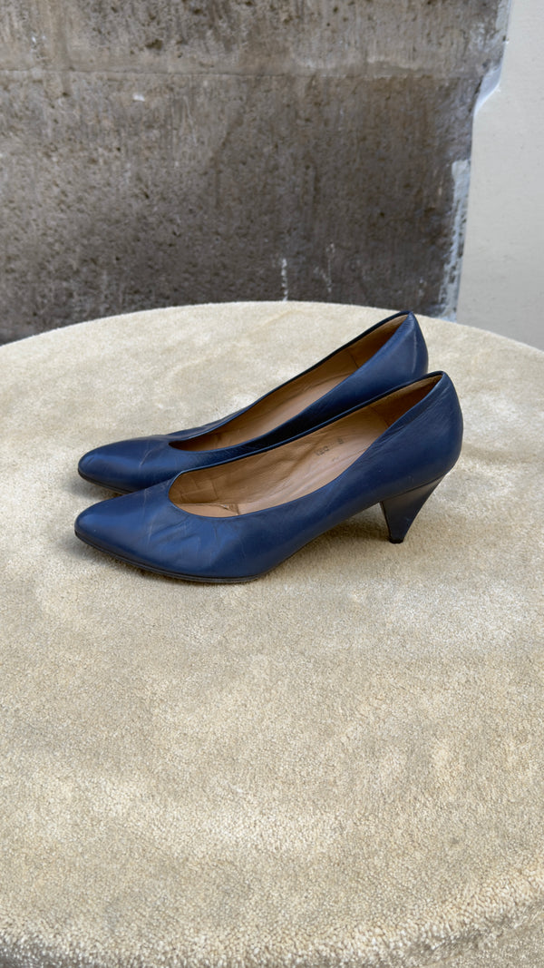 Navy blue Charles Jourdan pumps