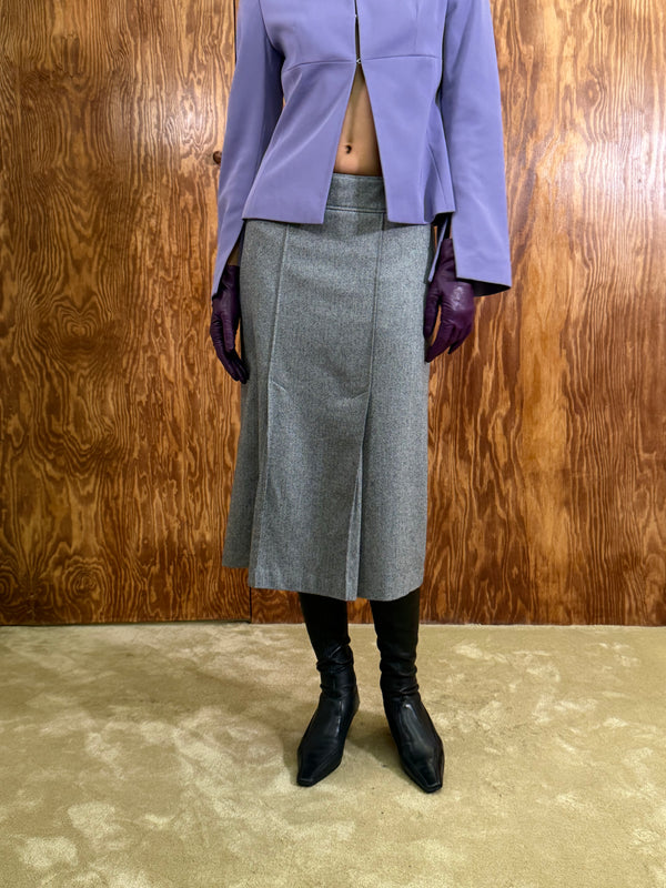 Grey skirt pleats