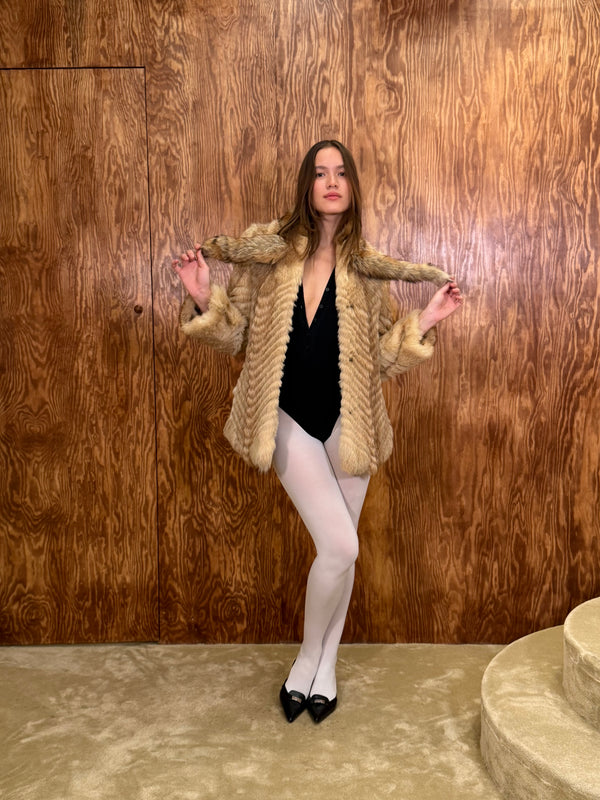 Short Fur Coat With Detachable Collar