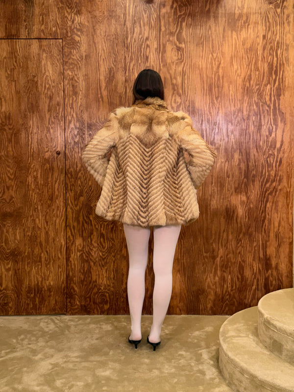 Short Fur Coat With Detachable Collar