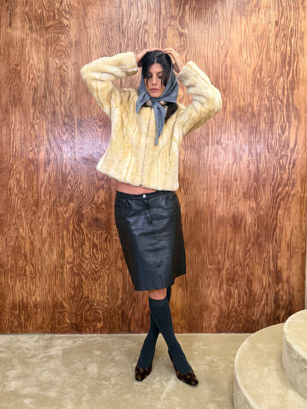 Faux Fur coat with zipper closing