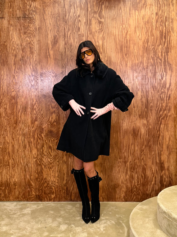 Knee Length wool coat with fur collar